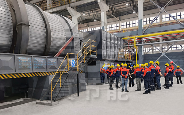 新型污泥干燥設(shè)備運行現(xiàn)場 新型污泥干燥設(shè)備運行現(xiàn)場