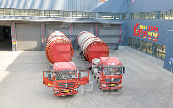 環(huán)保污泥干燥設備發(fā)貨現場